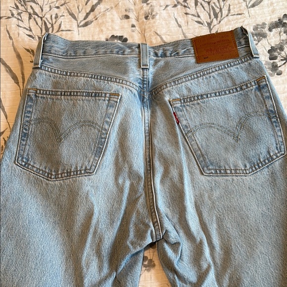 Levi's Blue Straight Jeans with Classic Style - Picture 5 of 6